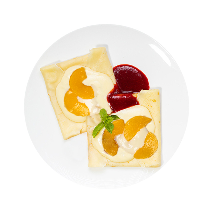Pancakes with seasonal fruits